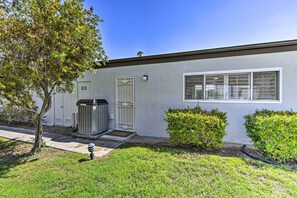 Exterior - Furnished Patio + Pool Access: Palm Springs Condo (Palm Springs)