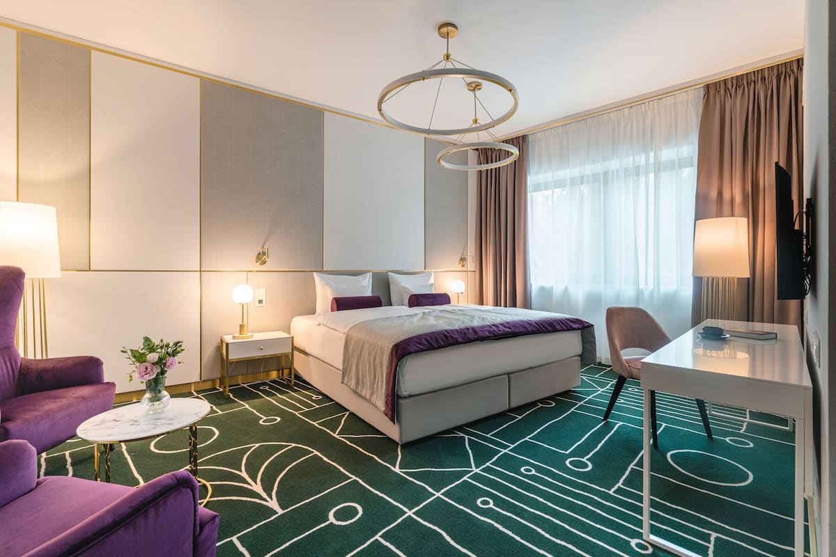 Phòng Grand | Bộ đồ giường kháng dị ứng, nệm có lớp đệm bông, minibar 