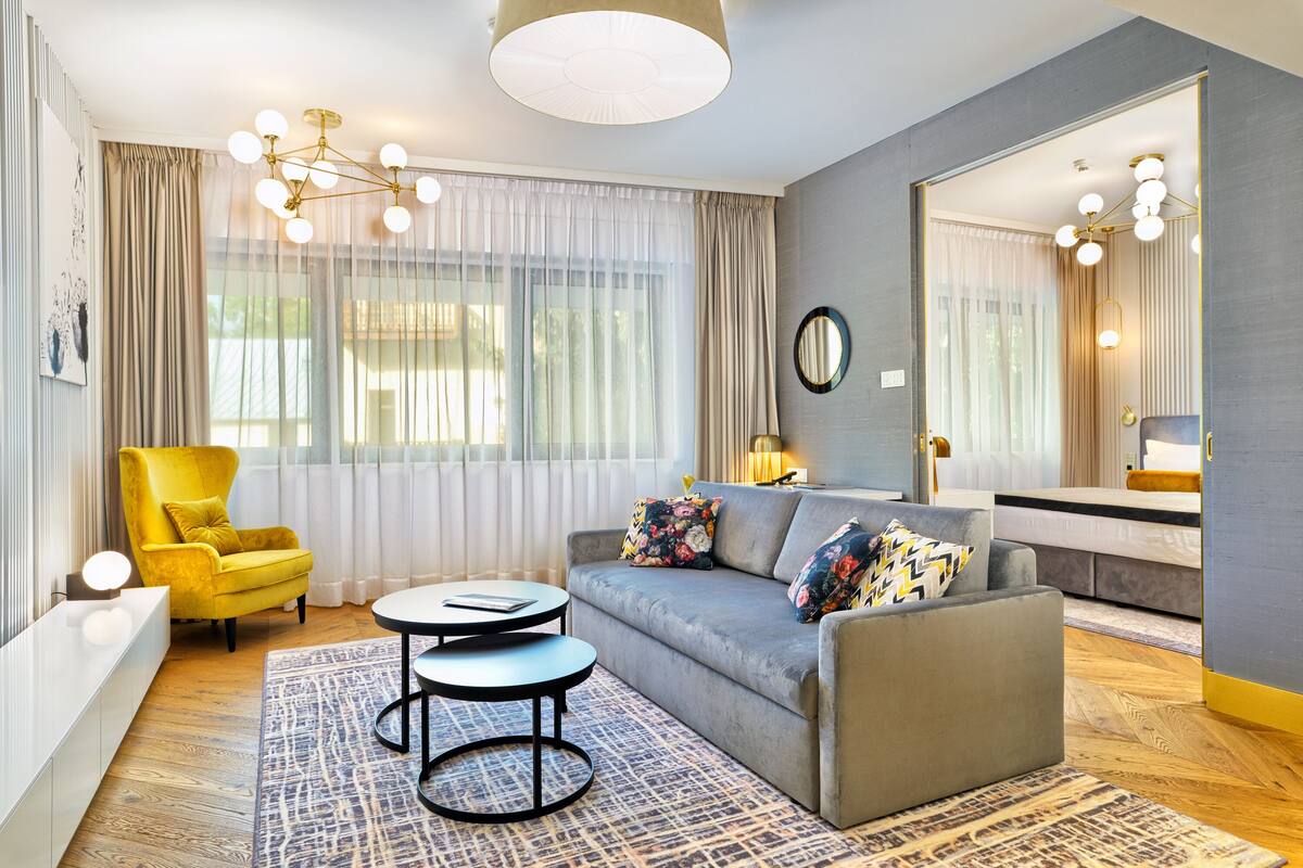 Phòng Suite Junior | Bộ đồ giường kháng dị ứng, nệm có lớp đệm bông, minibar 