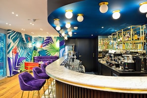 Bar (en el alojamiento)