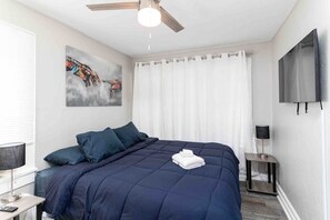 2 quartos, ferros/tábuas de passar roupa, Wi-Fi, roupa de cama