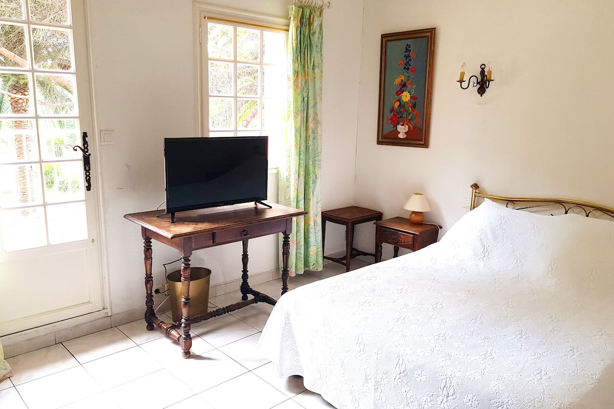 Classic Room | Free WiFi, bed sheets