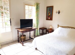 Classic Room | Free WiFi, bed sheets - Hotel des Marres (Ramatuelle)
