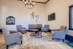 Condo, 1 Queen Bed with Sofa bed (Lift House Lodge, Pet Friendly, Premi) | Living room
