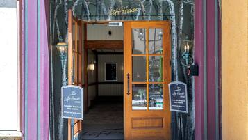 House, 1 Queen Bed with Sofa bed (Lift House Lodge, Premium Studio) | Exterior