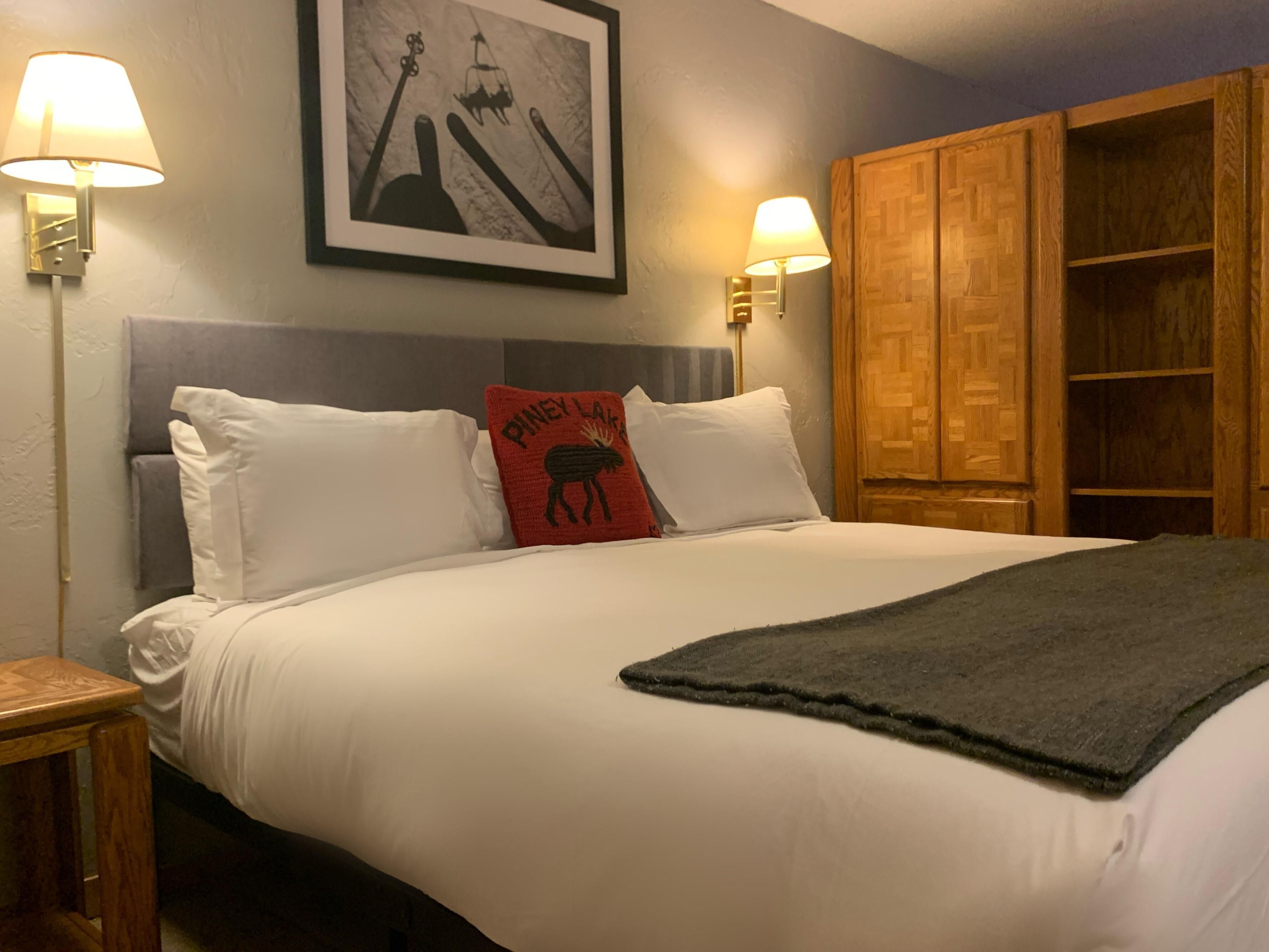 Estúdio, 1 cama Queen e sofá-cama (Lift House Lodge, Vail Lionshead Stud) | Roupa de cama