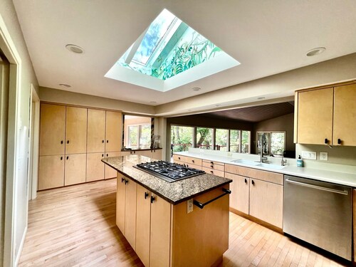 Sherwood Treehouse Vacation Rental