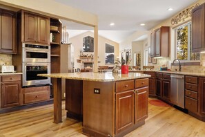 Fridge, microwave, oven, stovetop - Dreamy 6 BR w/ Hot Tub, Walk to Goose Pasture Tarn (Breckenridge)
