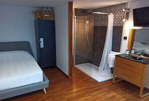 5 bedrooms, WiFi