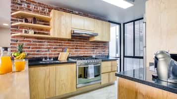Two-Bedroom Apartment | Private kitchen
