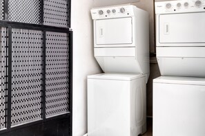 Laundry room - ULIV Parque México (Mexico City)