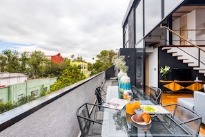 Luxury Penthouse with Terrace | Terrasse/Patio
