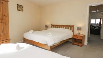 1 bedroom, individually decorated, individually furnished, free WiFi