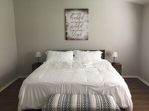 3 soverom, reiseseng for barn, wi-fi (inkludert) og sengetøy