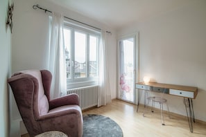 Deluxe-talo | 2 makuuhuonetta, untuvapeitot, silitysrauta/-lauta, vuodevaatteet
