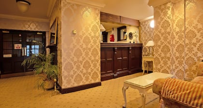Great White Horse Hotel