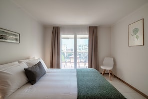 Deluxe appartement | 1 slaapkamer, donzen dekbedden, een strijkplank/strijkijzer, beddengoed