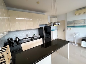 Panoramic Duplex, 2 Bedrooms, Mountain View | Private kitchen