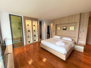 Duplex panorâmico, 2 quartos, vista para a montanha | 2 quartos, cofres nos quartos, espaço de trabalho para notebook