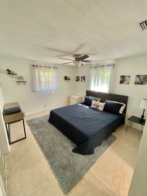 3 habitaciones, tabla de planchar con plancha y wifi gratis 