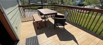 Updated 4 bedroom 1.5 blocks from downtown Main St