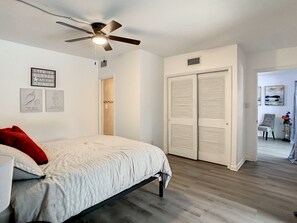 3 chambres, bureau, Wi-Fi, draps fournis