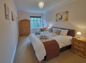 3 habitaciones, tabla de planchar con plancha y wifi gratis 