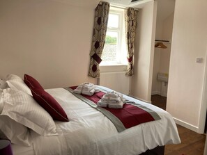 Strykejern/-brett, internettilgang og sengetøy