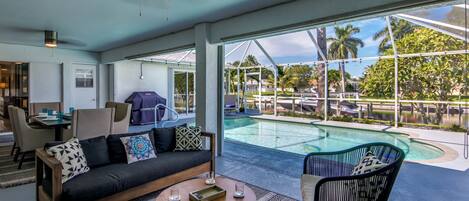 حمّام سباحة مُدفَّأ