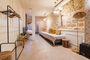 1 bedroom, desk, iron/ironing board, WiFi