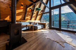 King Suite Room  4 | Living area | Heated floors