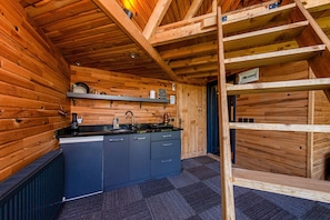 King Suite Room 2 | Private kitchen