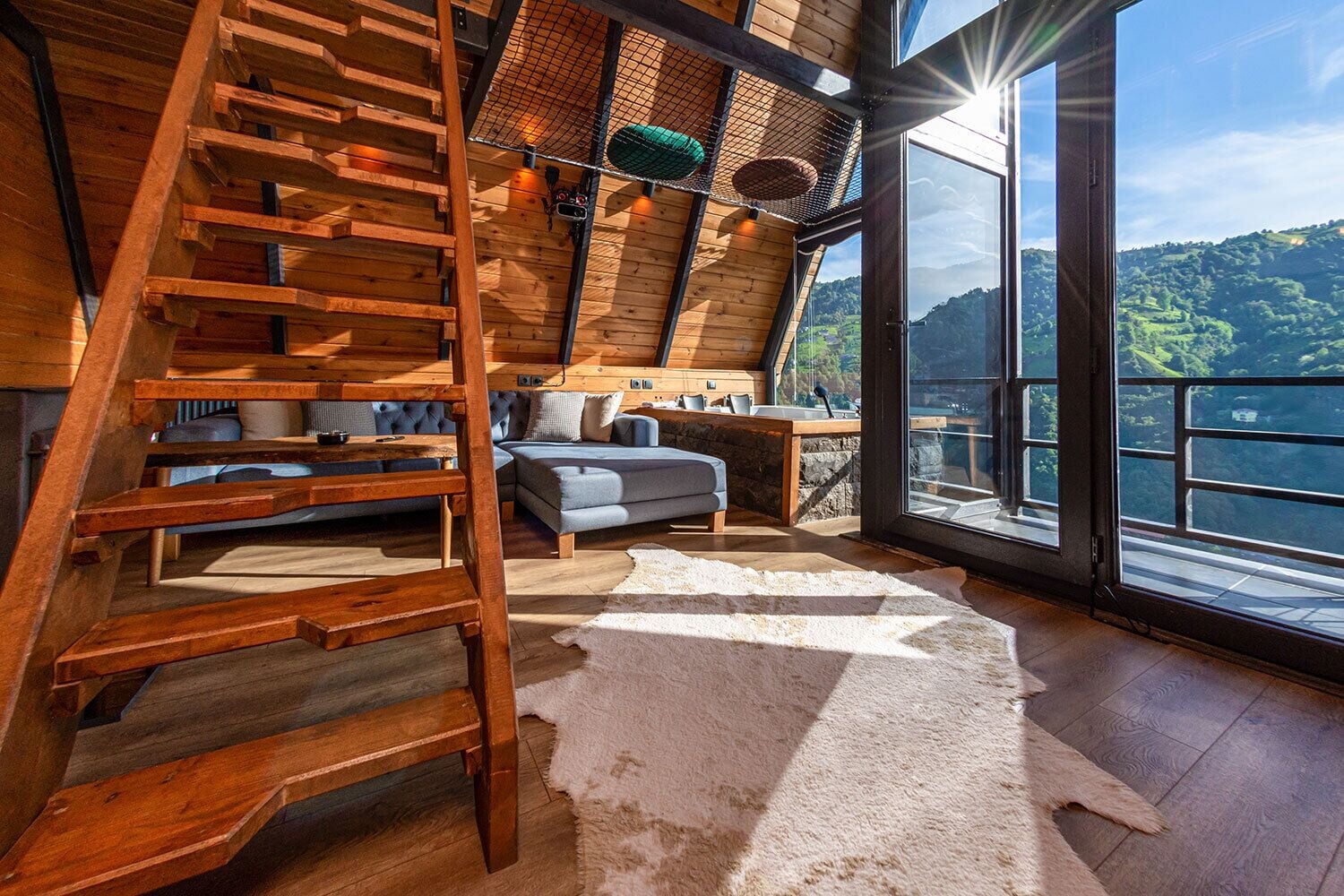 King Suite Room  4 | Egyptian cotton sheets, premium bedding, minibar, desk