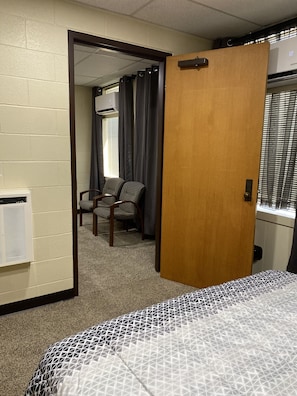 2 habitaciones, escritorio, wifi gratis y ropa de cama