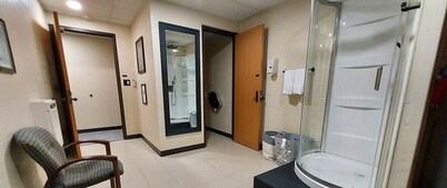 Quaint Apartment - 10 Min from Turkey Run and Shades, Pet Friendly