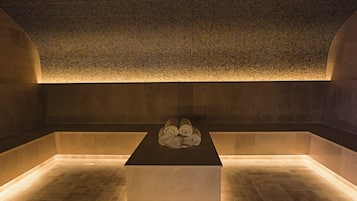 Salas para tratamentos a dois, sauna seca, sauna a vapor