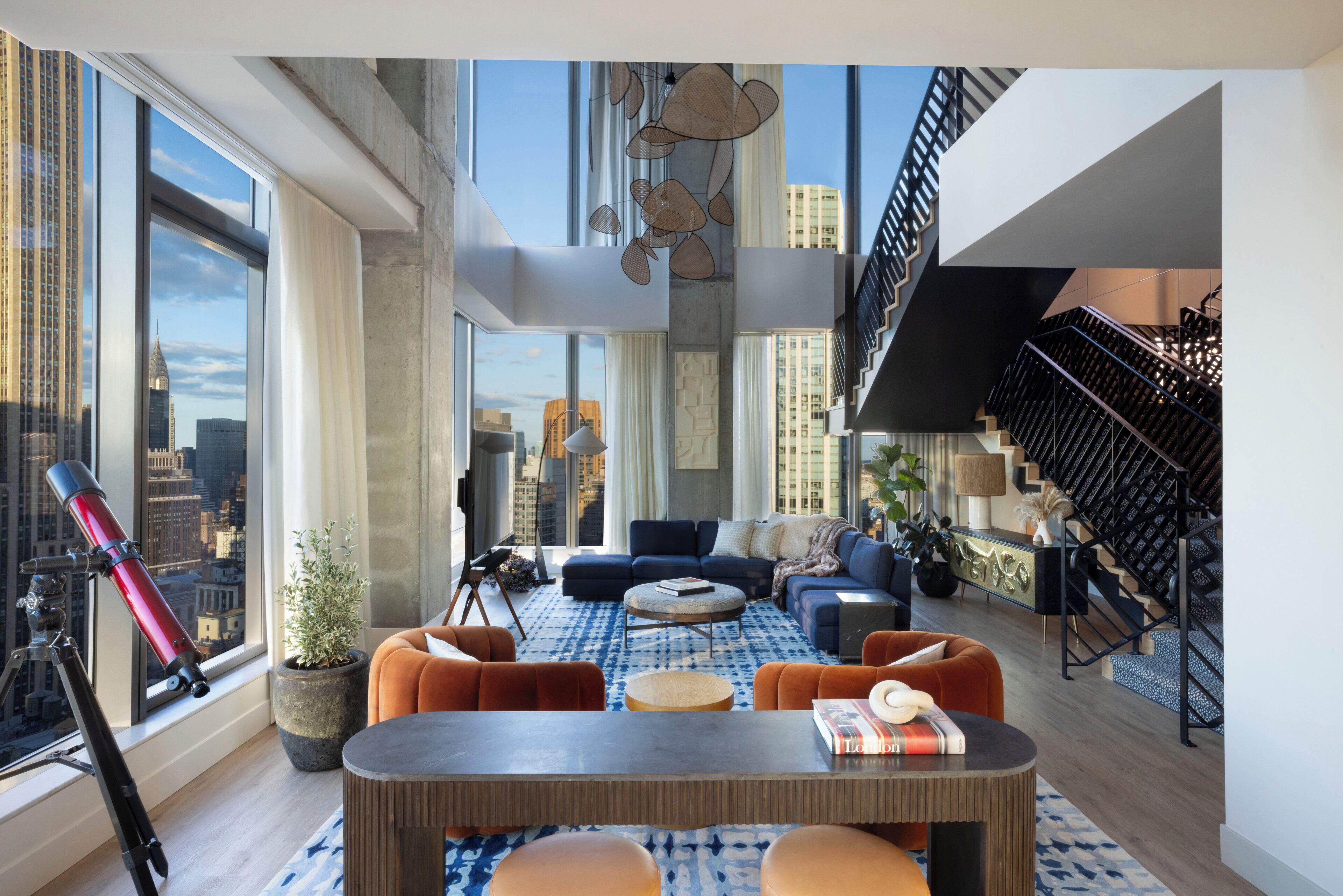 Suite, Multiple Beds (Richard&#x27;s Flat King Suite) | Living area | 55-inch Smart TV with digital channels, TV, Netflix