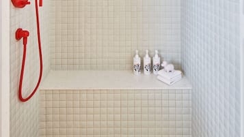 Suihku, sadesuihkupää, designer-hygieniatuotteet, hiustenkuivaaja