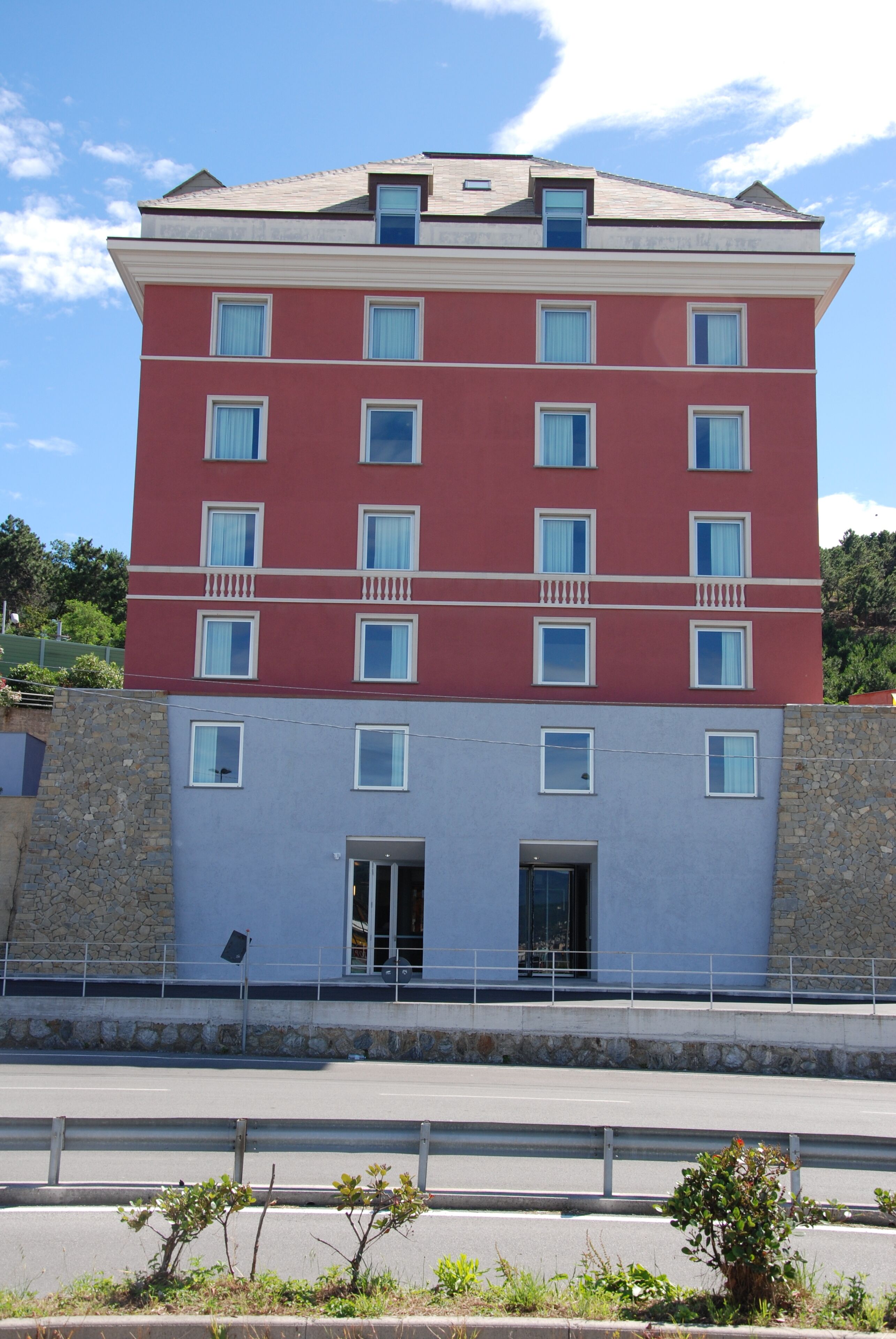 Entrada de la propiedad