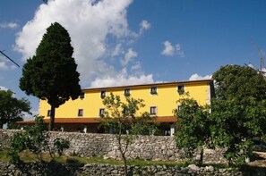 Fachada del alojamiento