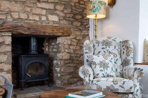 Interior - Beautiful Cotswolds Cottage & Garden (Horsley)