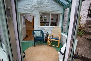 Interior - Beautiful Cotswolds Cottage & Garden (Horsley)