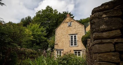 Beautiful Cotswolds Cottage & Garden
