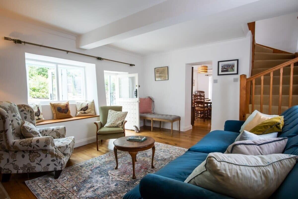 TV, fireplace, books, offices