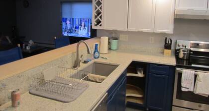 Prime Location Near Anschutz Medical Campus/ 2 Bed, 1 Bath