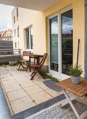 Terrace/patio - Ruhiges Apartment mit großem Balkon (Leipzig)