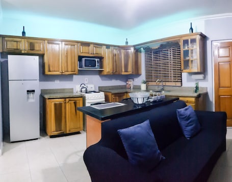 Interior. Homey Bjorn Chateau, Super Quiet, Relaxing & Clean, Great for Family or Friends.