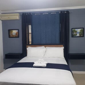 2 habitaciones, tabla de planchar con plancha y wifi gratis 