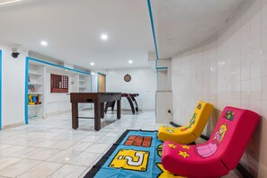 Children's area - Oversized Family Beach Block Duplex with Game Room (Atlantic City)