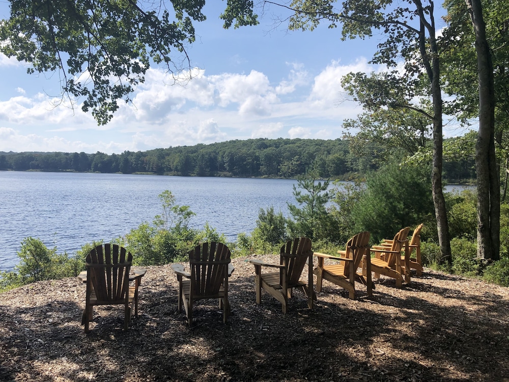 The Bradstan Boutique Hotel at The Eldred Preserve by null